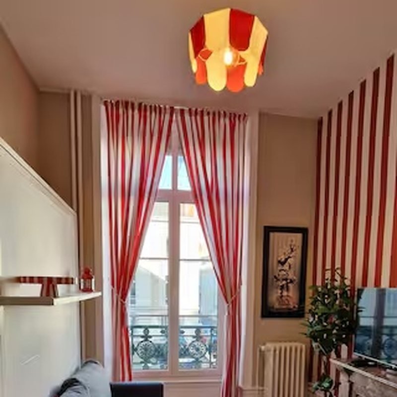 Appartement Le Cirque Angevin à Angers centre – AirbookingAngers